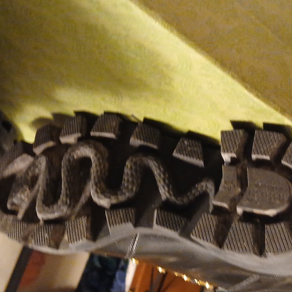 Authentic Gucci Boots - Picture 6 of 7